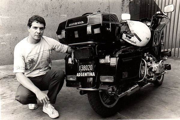 Emilio Scotto: el viaje en moto más largo del mundo