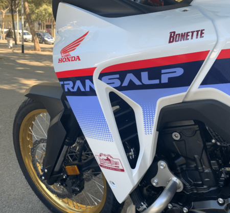 Moto Honda Transalp 750 características técnicas 